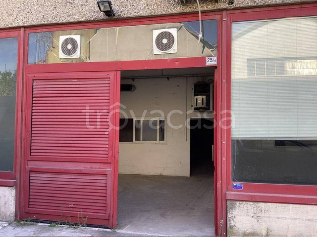 locale commerciale in vendita a San Benedetto del Tronto