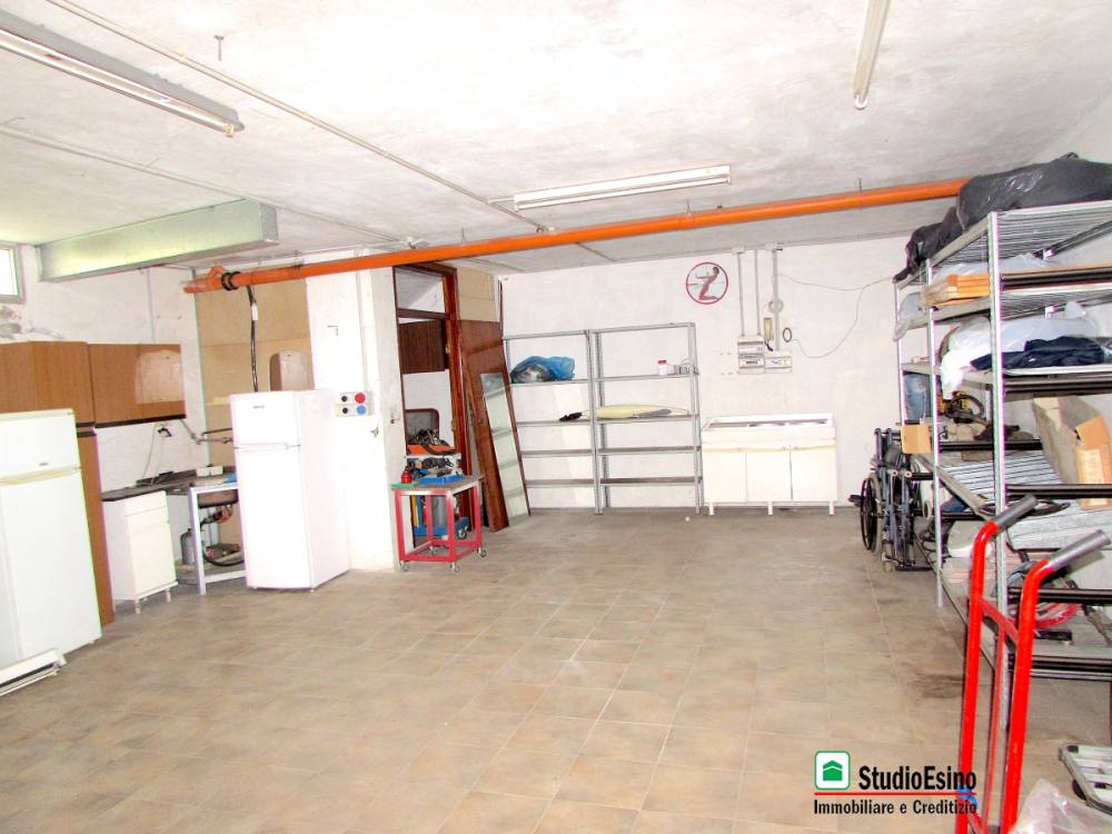 locale di sgombero in vendita a San Benedetto del Tronto