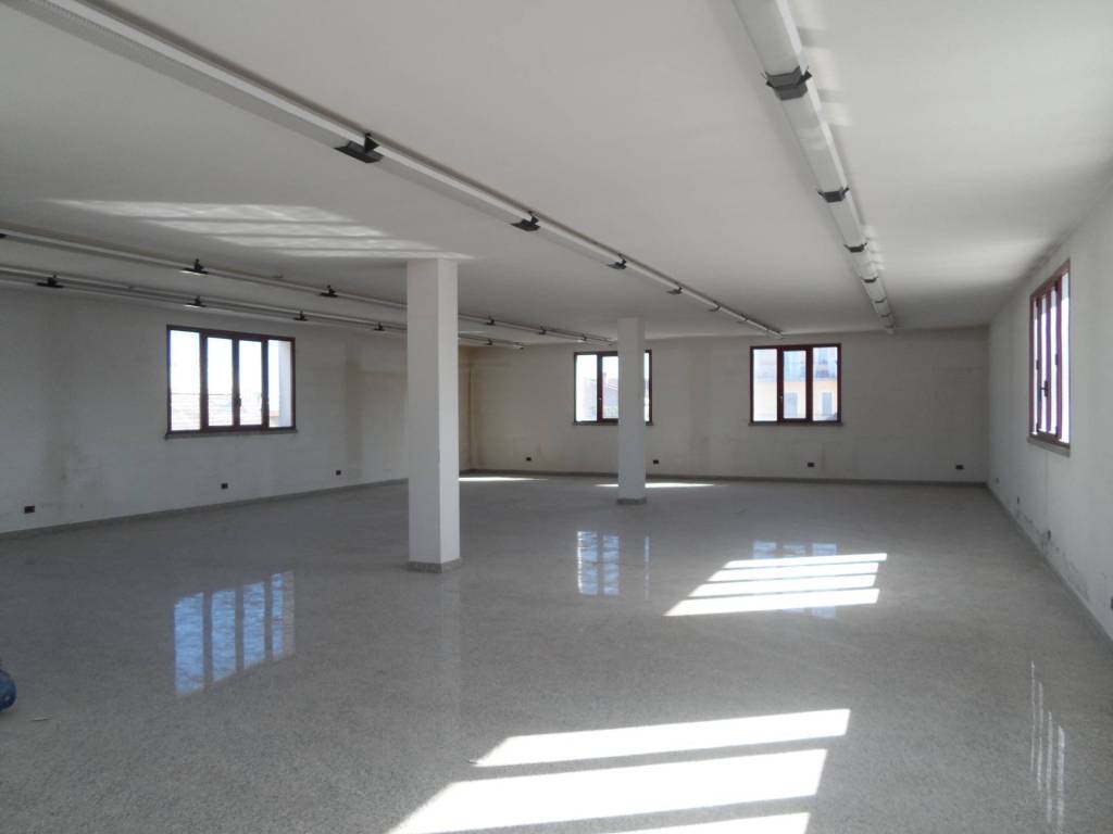 locale commerciale in vendita a San Benedetto del Tronto