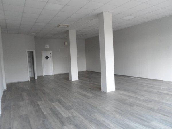locale commerciale in vendita a San Benedetto del Tronto