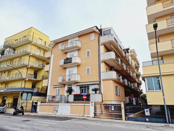 appartamento in vendita a San Benedetto del Tronto in zona Sentina