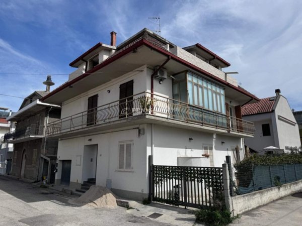 appartamento in vendita a San Benedetto del Tronto in zona Sentina