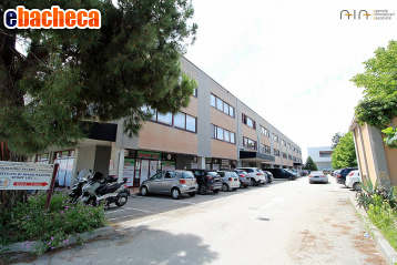 locale commerciale in vendita a San Benedetto del Tronto