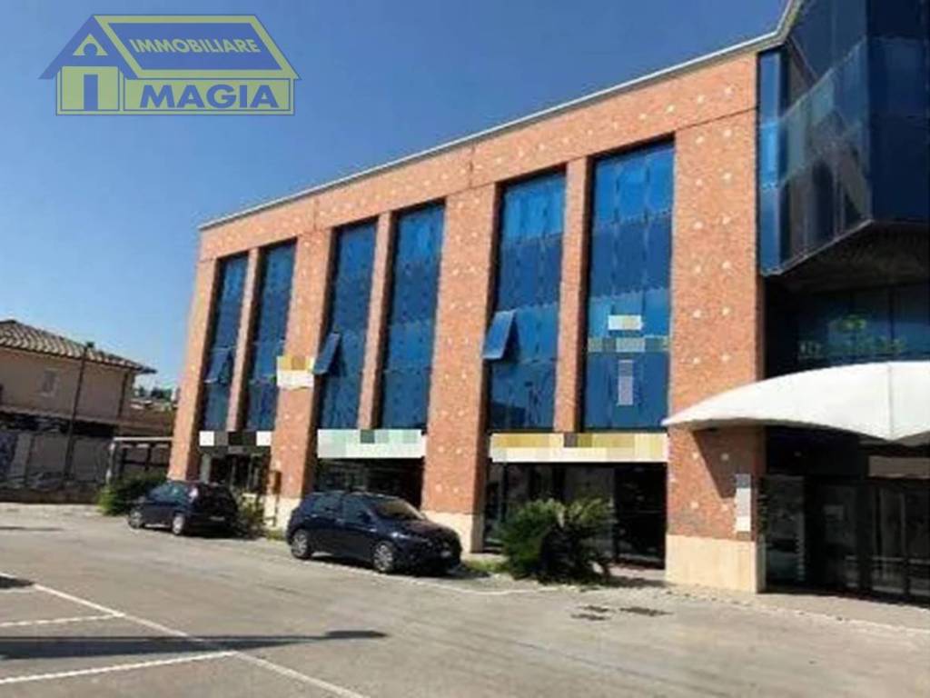 locale commerciale in vendita a San Benedetto del Tronto