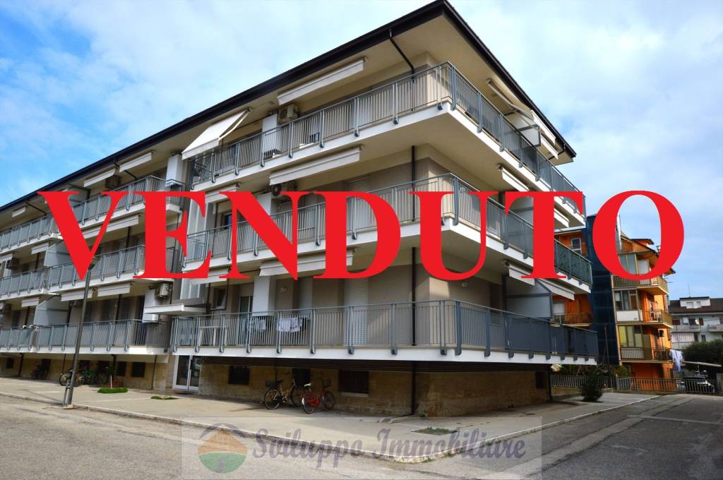 appartamento in vendita a San Benedetto del Tronto in zona Sentina