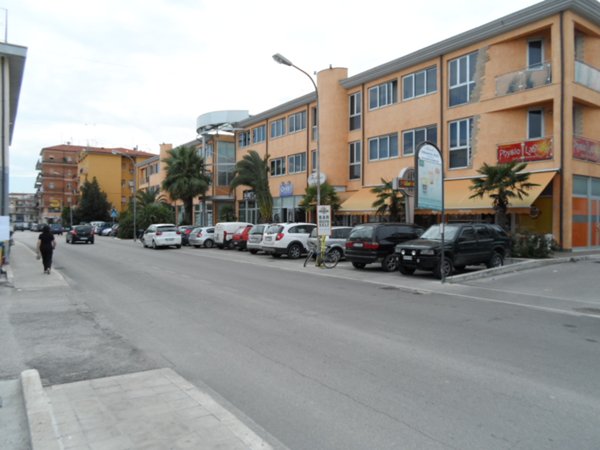 locale commerciale in vendita a San Benedetto del Tronto