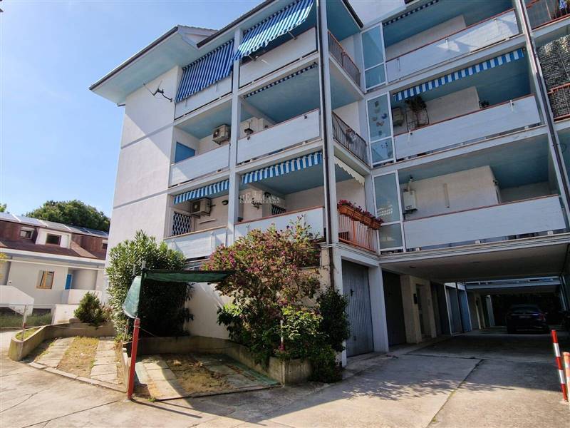 appartamento in vendita a San Benedetto del Tronto in zona Sentina