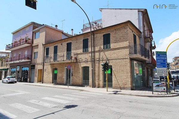 locale commerciale in vendita a San Benedetto del Tronto