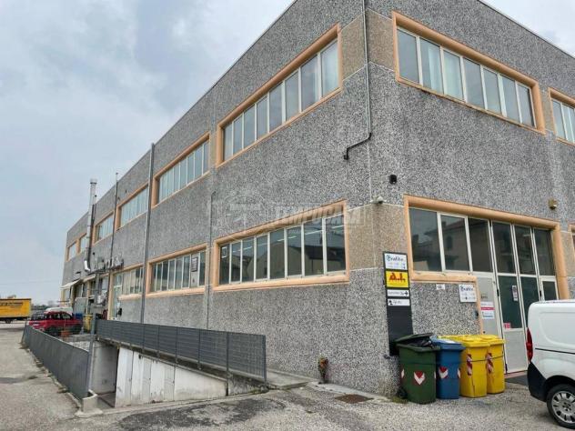 locale commerciale in vendita a San Benedetto del Tronto