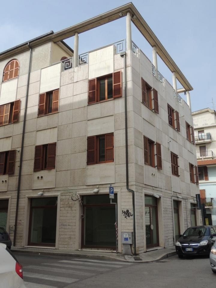 locale commerciale in vendita a San Benedetto del Tronto