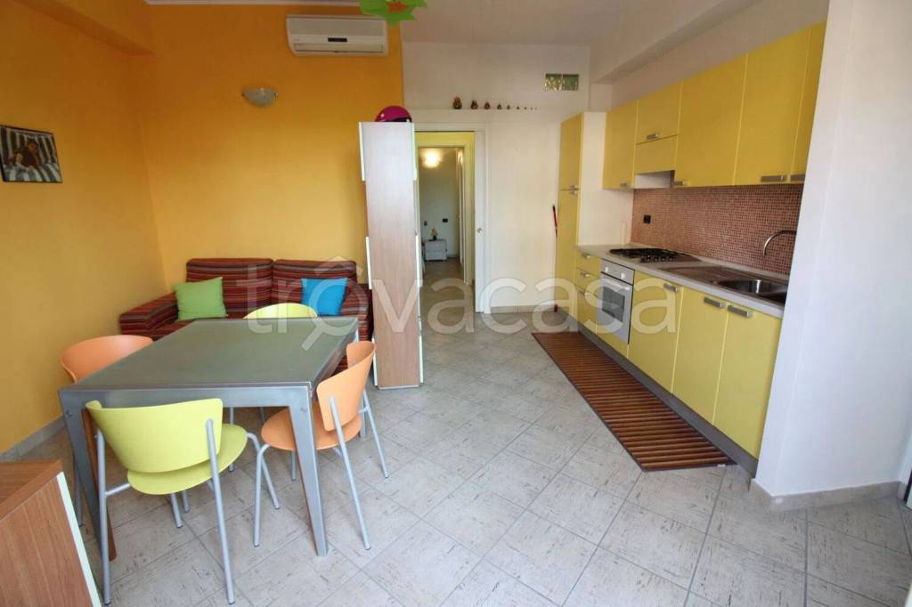 appartamento in vendita a San Benedetto del Tronto in zona Sentina