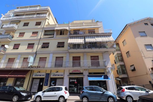 locale commerciale in vendita a San Benedetto del Tronto
