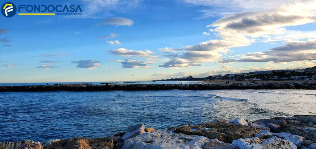 appartamento in vendita a San Benedetto del Tronto in zona Sentina