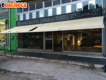 locale di sgombero in vendita a San Benedetto del Tronto