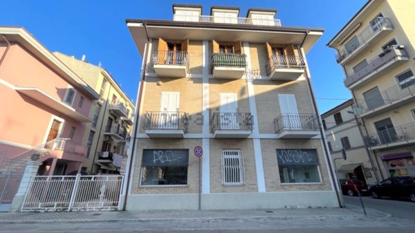 locale commerciale in vendita a San Benedetto del Tronto