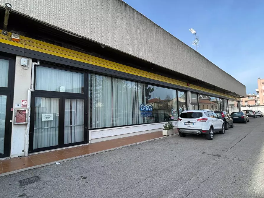locale commerciale in vendita a San Benedetto del Tronto