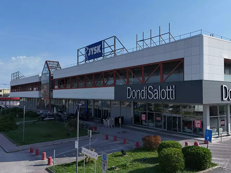 locale commerciale in vendita a San Benedetto del Tronto