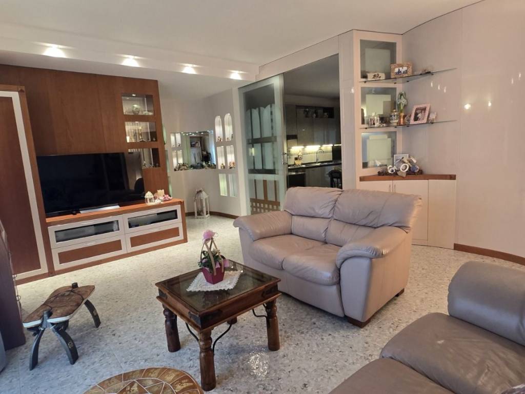 appartamento in vendita a San Benedetto del Tronto in zona Sentina