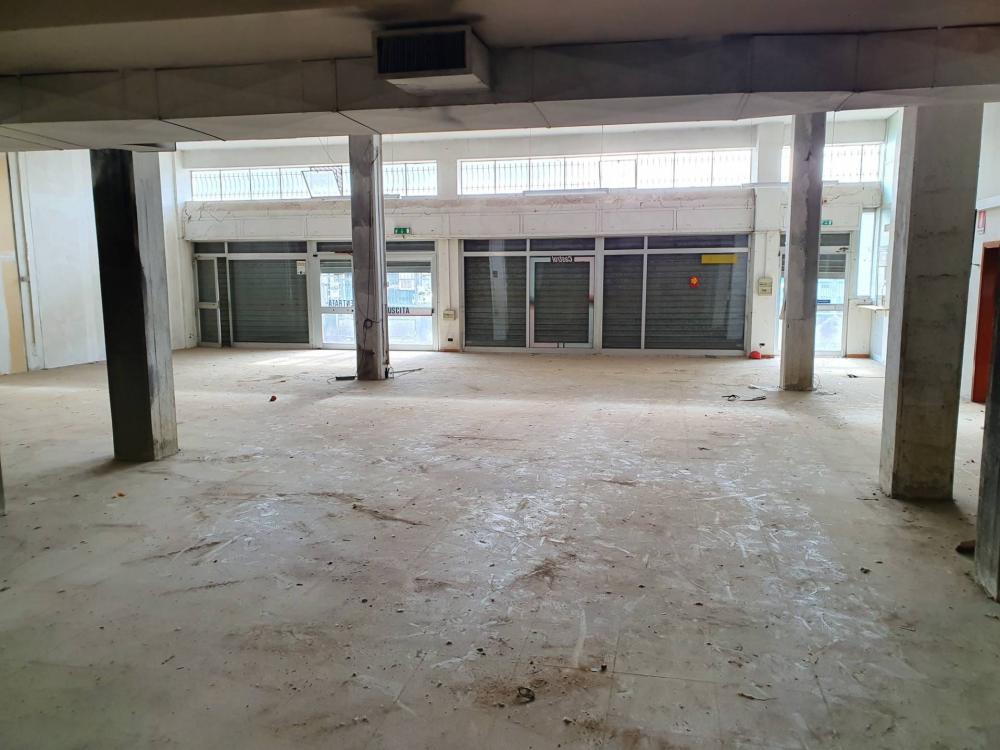 locale commerciale in vendita a San Benedetto del Tronto