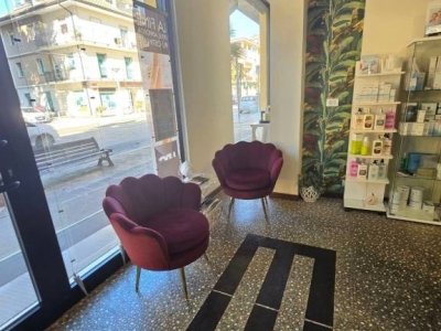 negozio in vendita a San Benedetto del Tronto in zona Sentina