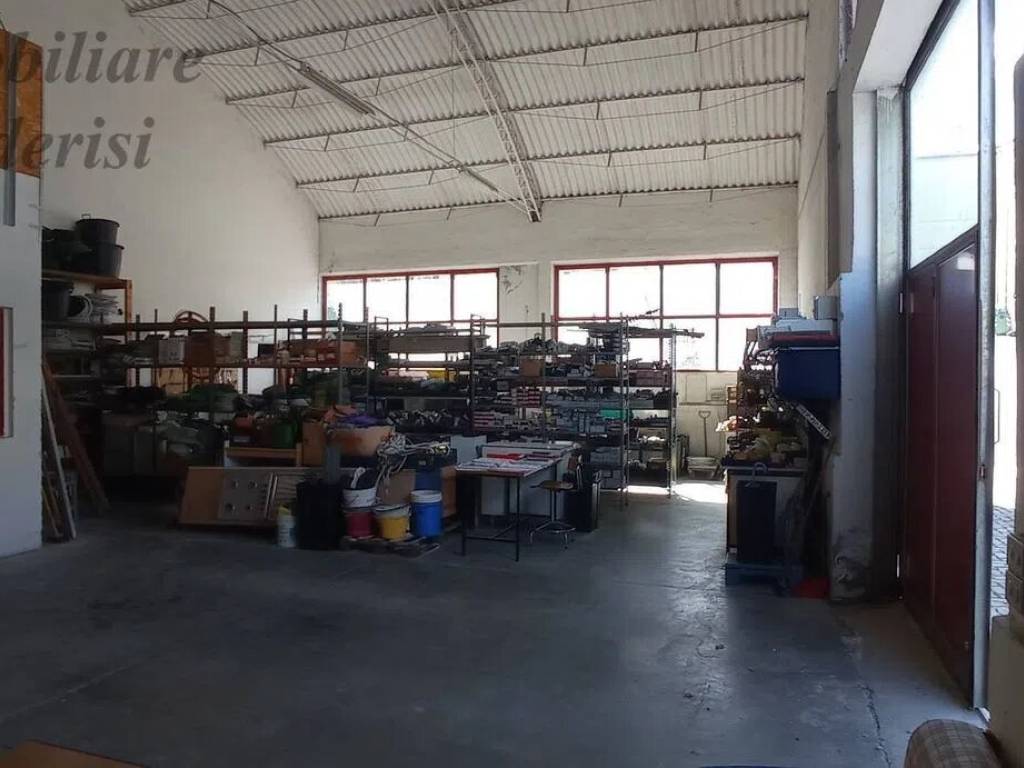 locale commerciale in vendita a San Benedetto del Tronto