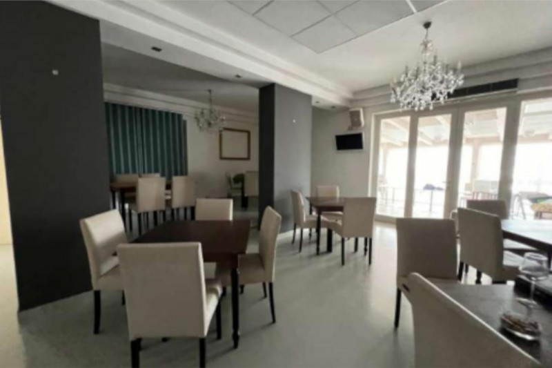 locale commerciale in vendita a San Benedetto del Tronto