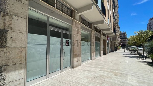 locale commerciale in vendita a San Benedetto del Tronto