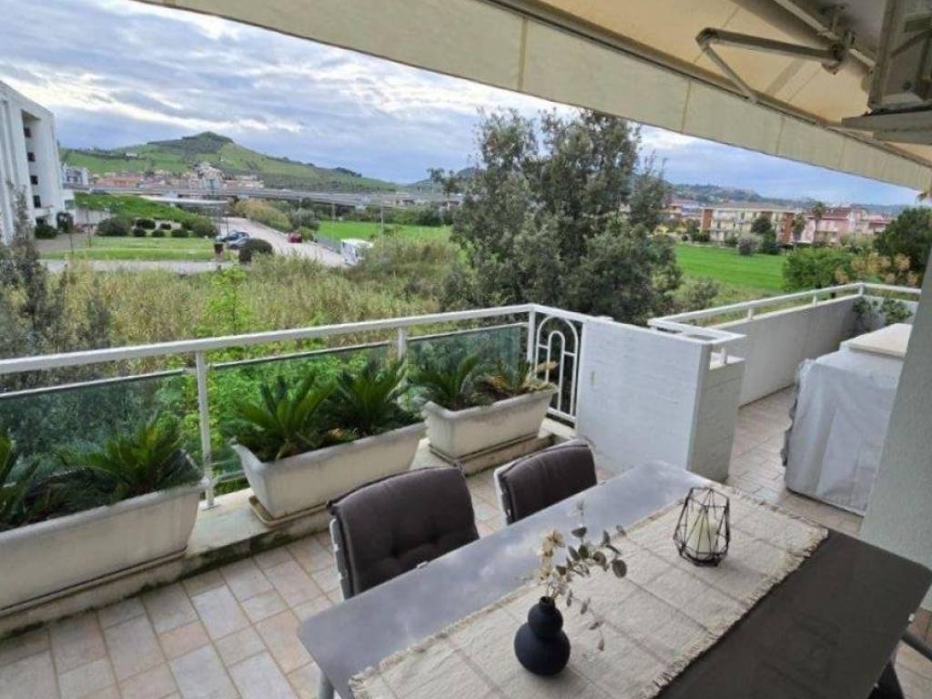 appartamento in vendita a San Benedetto del Tronto in zona Sentina