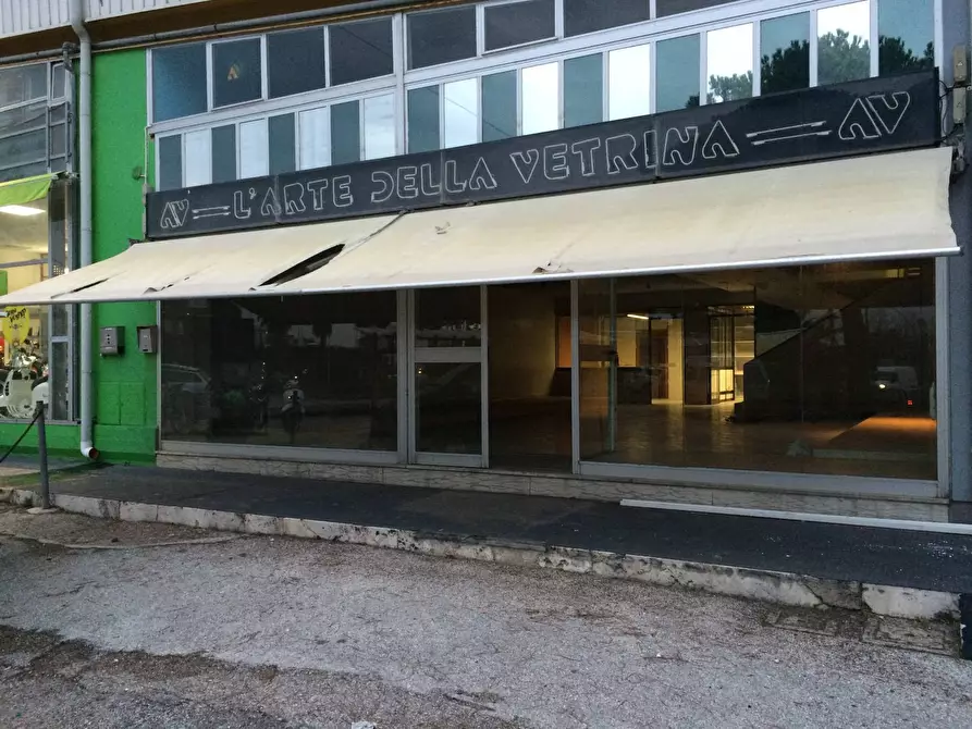 locale di sgombero in vendita a San Benedetto del Tronto