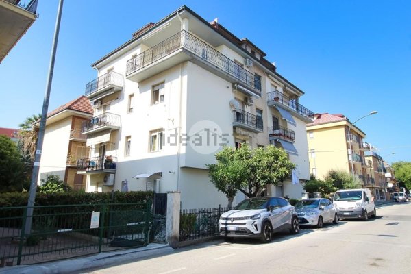 appartamento in vendita a San Benedetto del Tronto in zona Sentina