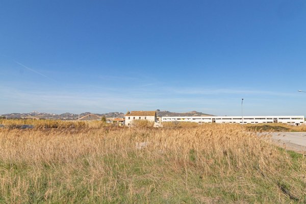 locale di sgombero in vendita a San Benedetto del Tronto