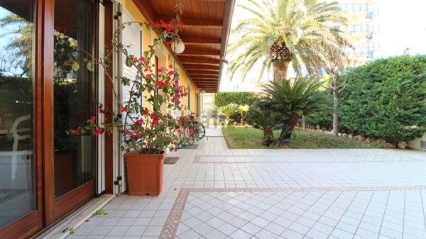 casa indipendente in vendita a San Benedetto del Tronto in zona Sentina