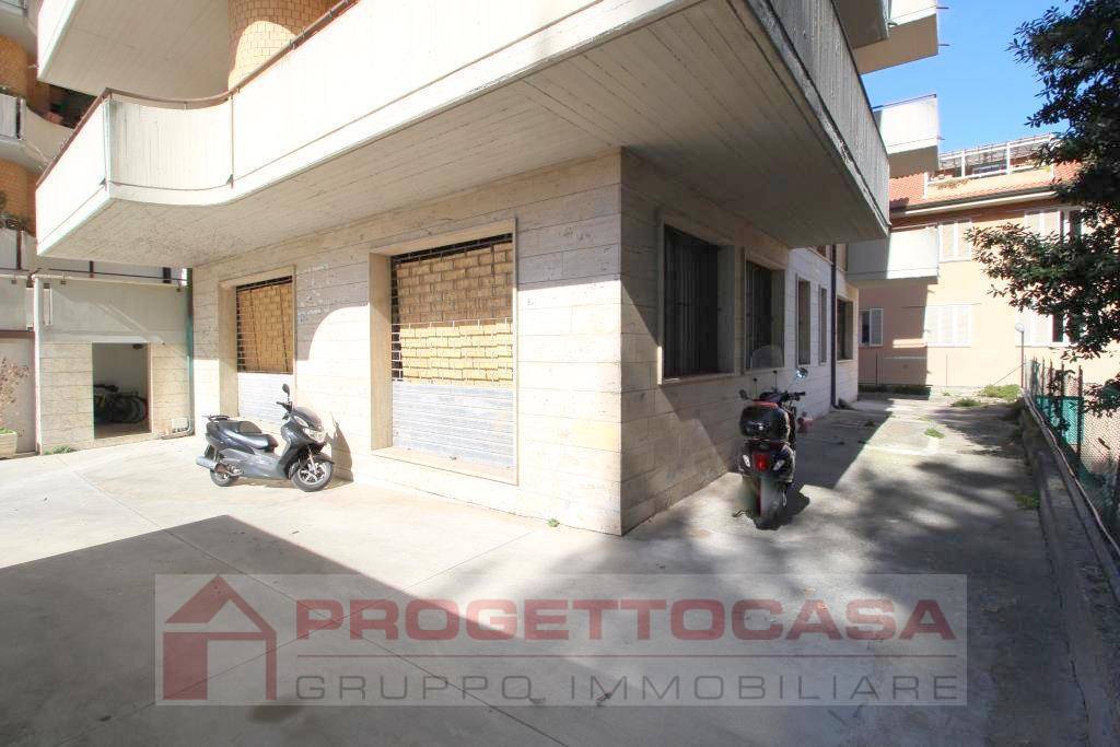 locale commerciale in vendita a San Benedetto del Tronto