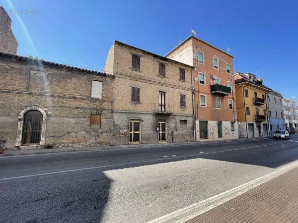 intera palazzina in vendita a San Benedetto del Tronto