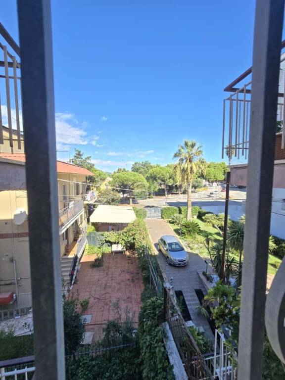 appartamento in vendita a San Benedetto del Tronto in zona Sentina
