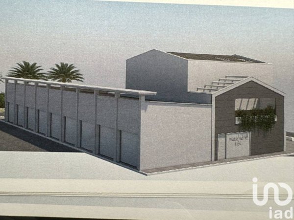 locale di sgombero in vendita a San Benedetto del Tronto
