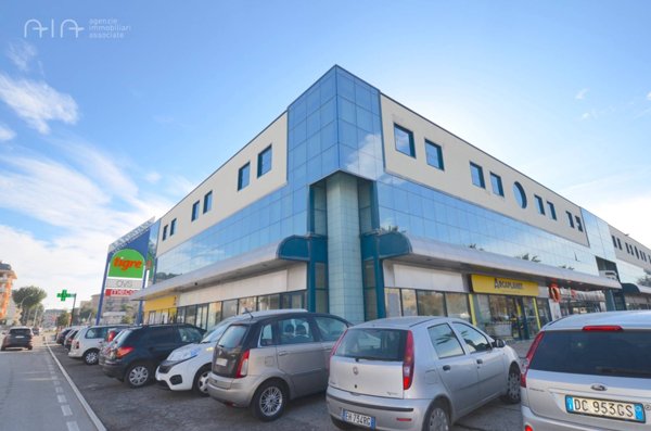 locale commerciale in vendita a San Benedetto del Tronto