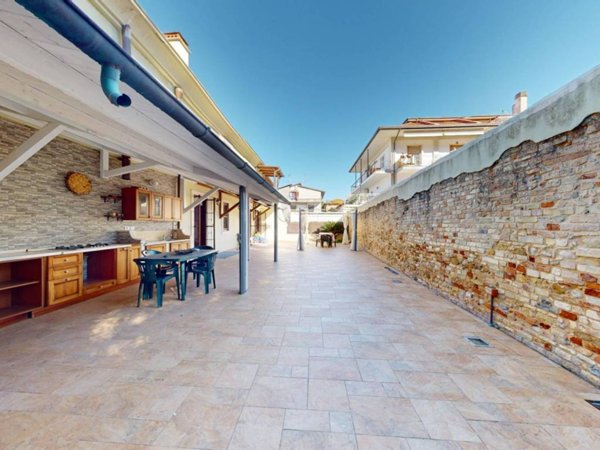 appartamento in vendita a San Benedetto del Tronto in zona Sentina