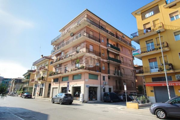 appartamento in vendita a San Benedetto del Tronto in zona Sentina