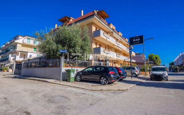 appartamento in vendita a San Benedetto del Tronto in zona Sentina