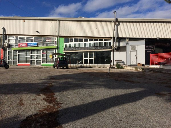 locale di sgombero in vendita a San Benedetto del Tronto
