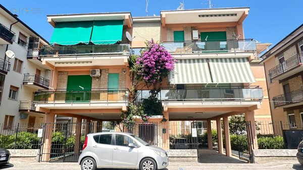 appartamento in vendita a San Benedetto del Tronto in zona Sentina