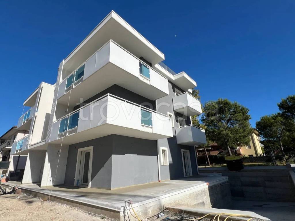 appartamento in vendita a San Benedetto del Tronto in zona Sentina