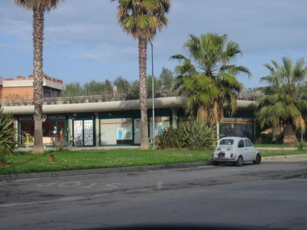 locale commerciale in vendita a San Benedetto del Tronto