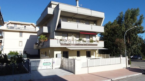 appartamento in vendita a San Benedetto del Tronto in zona Sentina