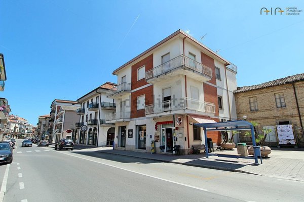 locale commerciale in vendita a San Benedetto del Tronto
