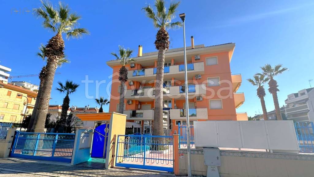 appartamento in vendita a San Benedetto del Tronto in zona Sentina