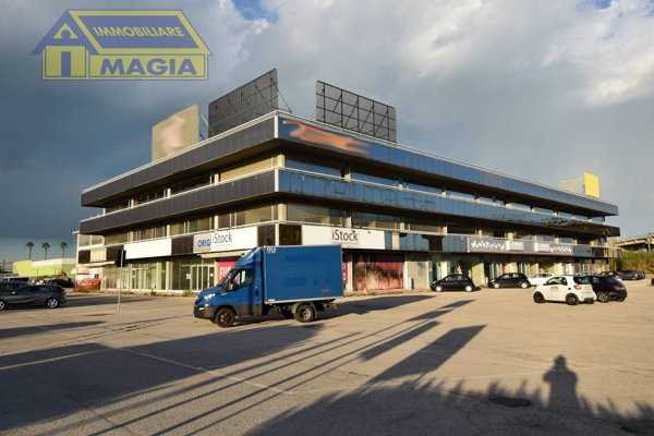 locale commerciale in vendita a San Benedetto del Tronto