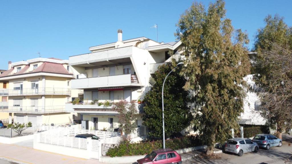 appartamento in vendita a San Benedetto del Tronto in zona Sentina