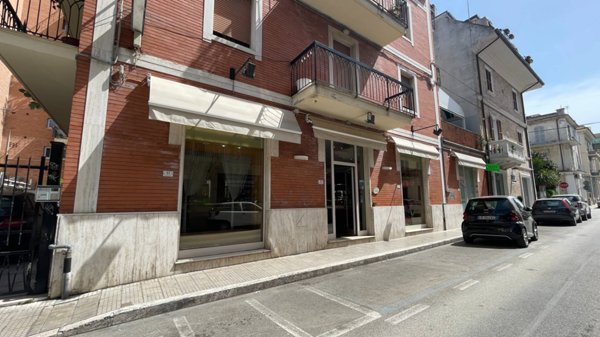 locale commerciale in vendita a San Benedetto del Tronto